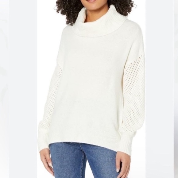 Vince Camuto Sweaters - Vince Camuto | Drop Shoulder Turtleneck Sweater. Open Weave Sleeve. Size Large